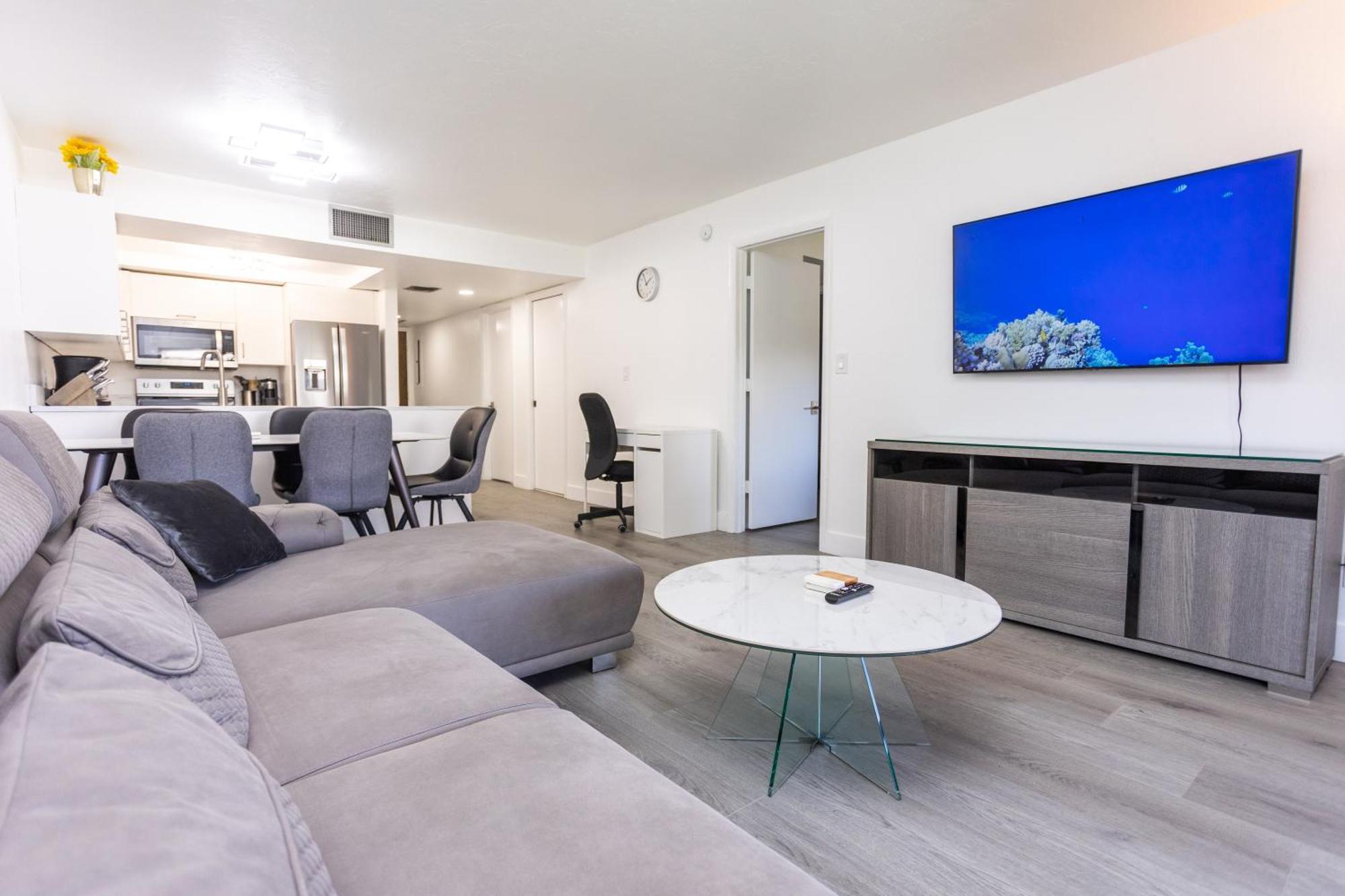 Bass & Sun Condominium 2/2 Bedroom เคลวิสตัน ห้อง รูปภาพ