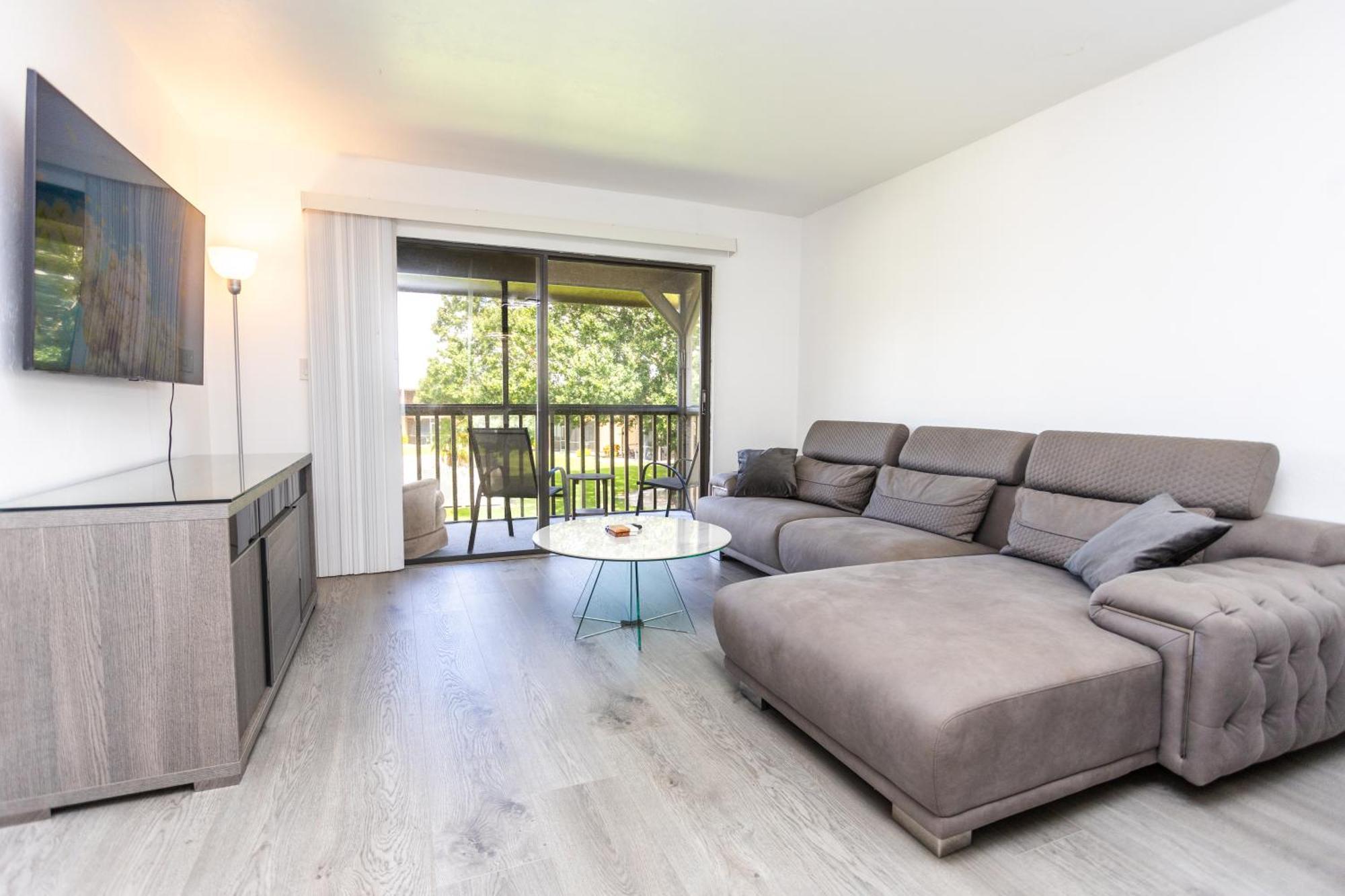 Bass & Sun Condominium 2/2 Bedroom เคลวิสตัน ห้อง รูปภาพ